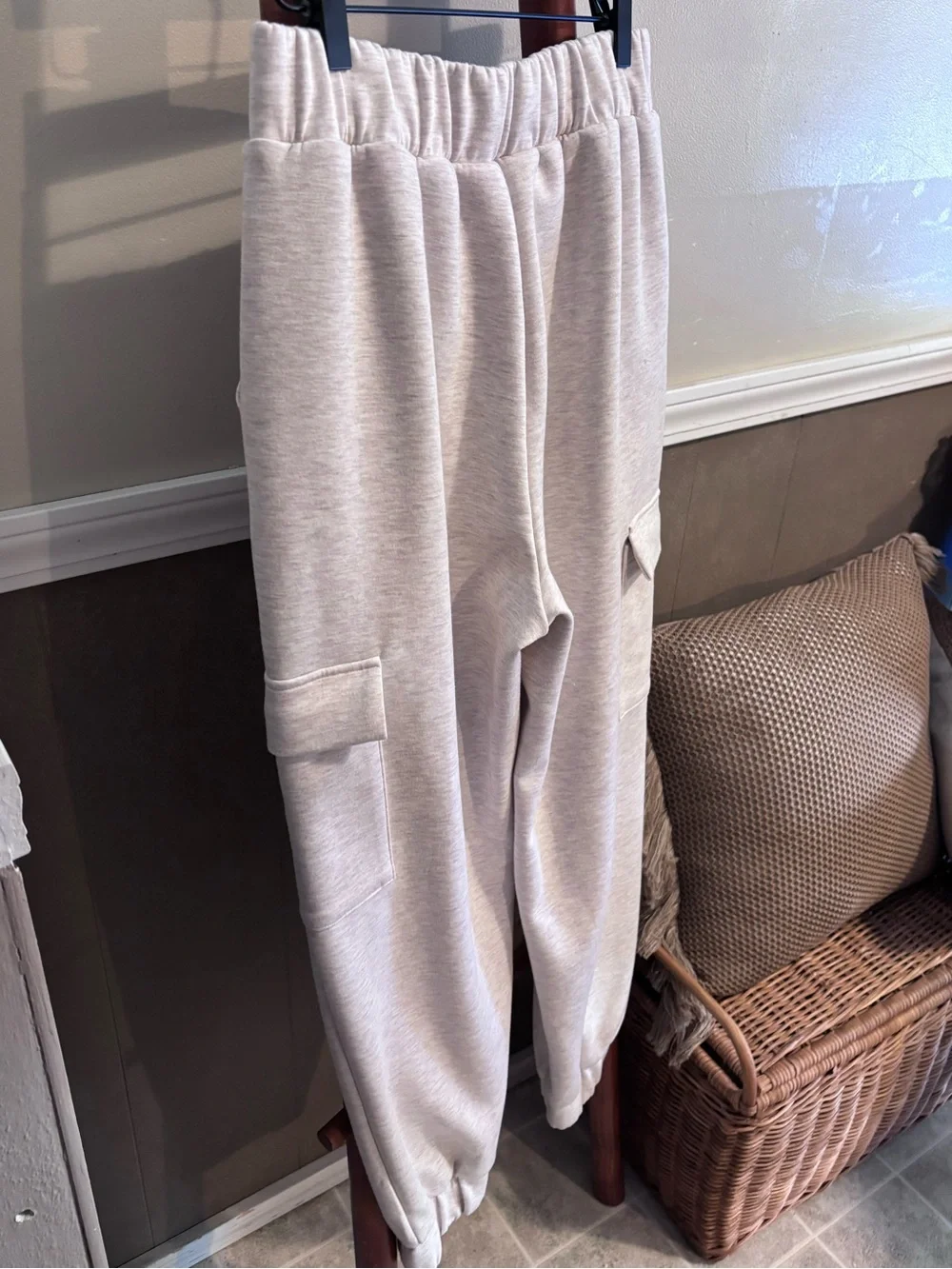 EXPRESS Cargo Joggers in Light Cream Heather NWOT sweatpants loungewear Unisex